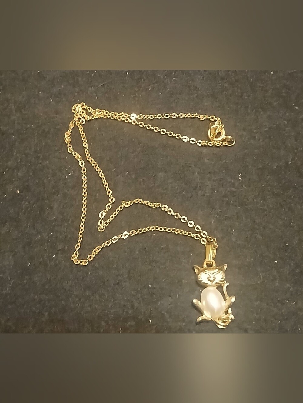 Vintage Cat Pendant Necklace